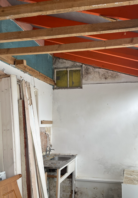 Run down conservatory in apartment 2